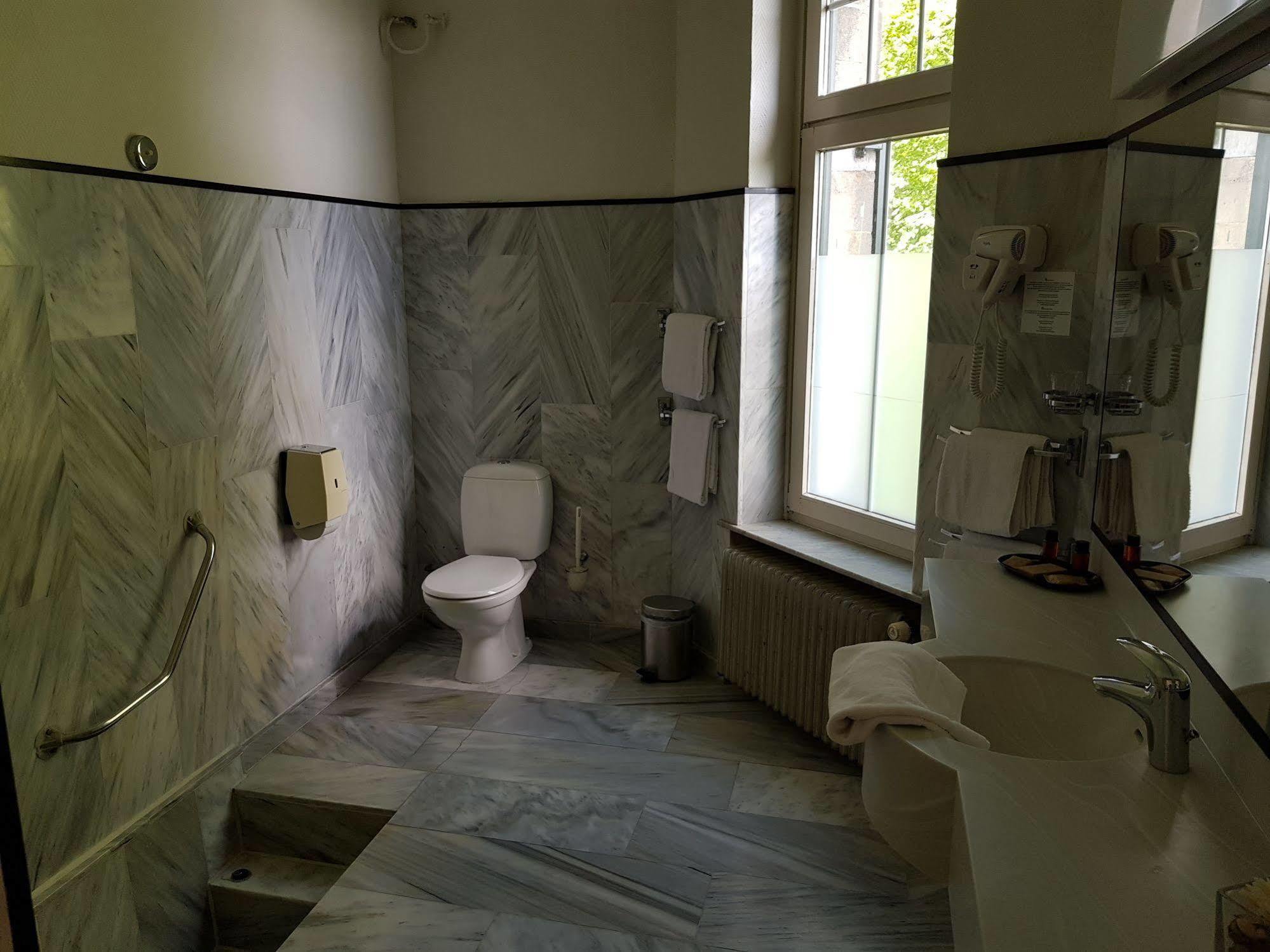 Hotel Kasteel Geulzicht Maastricht Exteriör bild